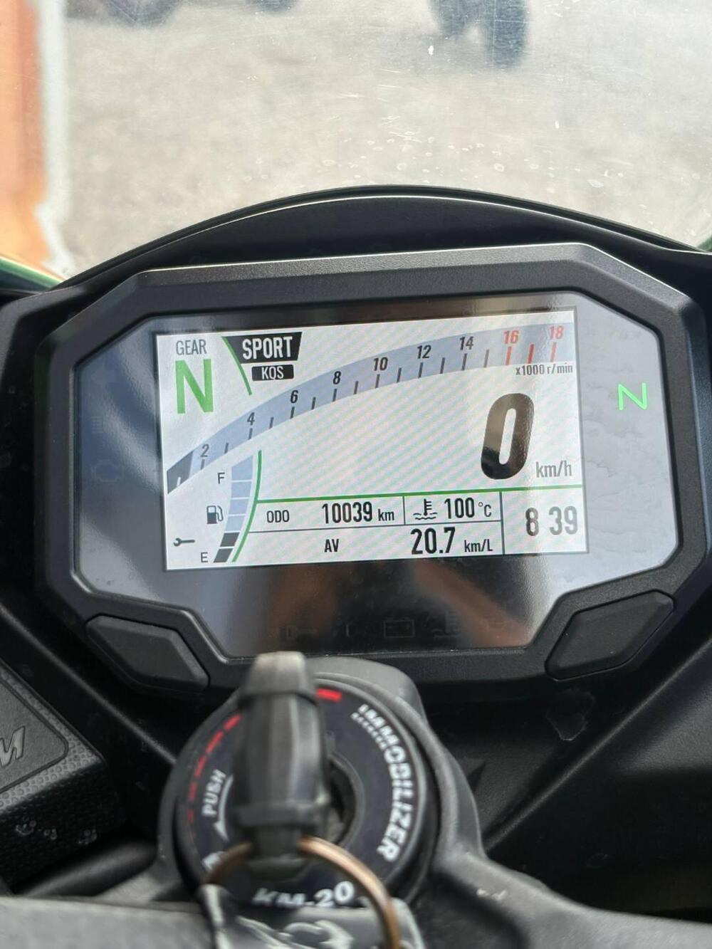 Kawasaki Ninja ZX-4R (2024 - 26) (4)