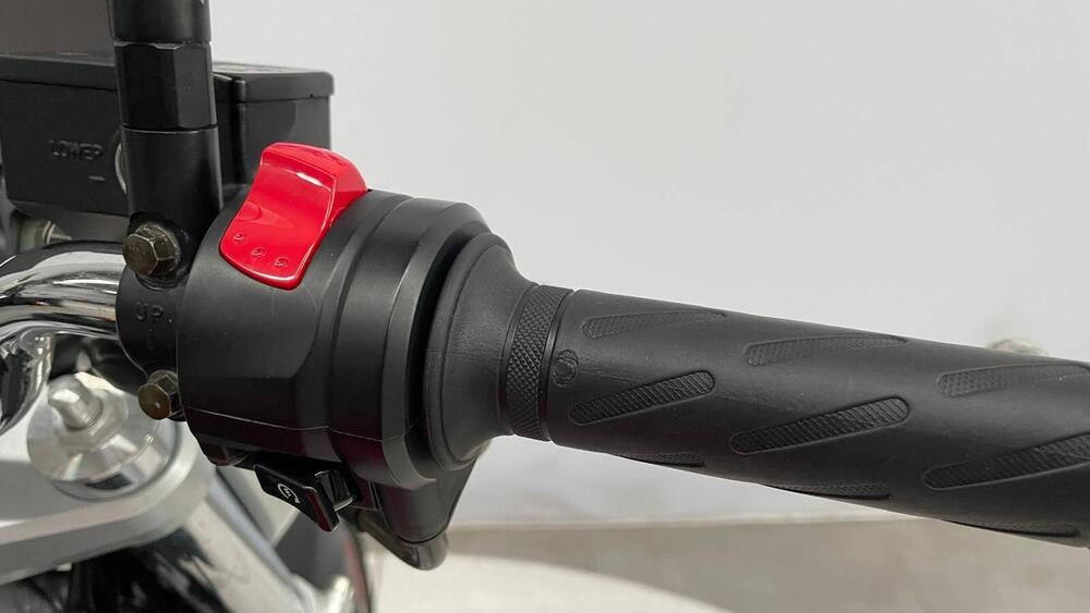 Suzuki GSR 600 (2006 - 11) (11)