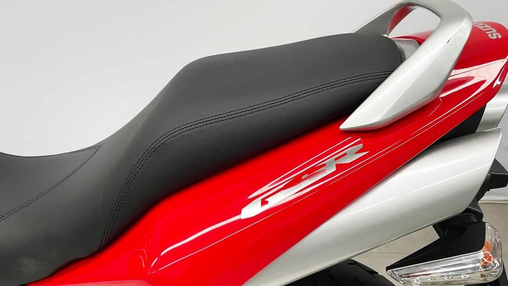 Suzuki GSR 600 (2006 - 11) (13)