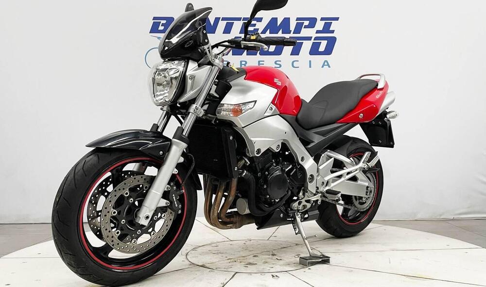 Suzuki GSR 600 (2006 - 11) (17)