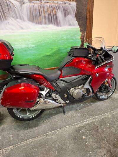 Honda VFR 1200 F ABS (2009 - 16) usata