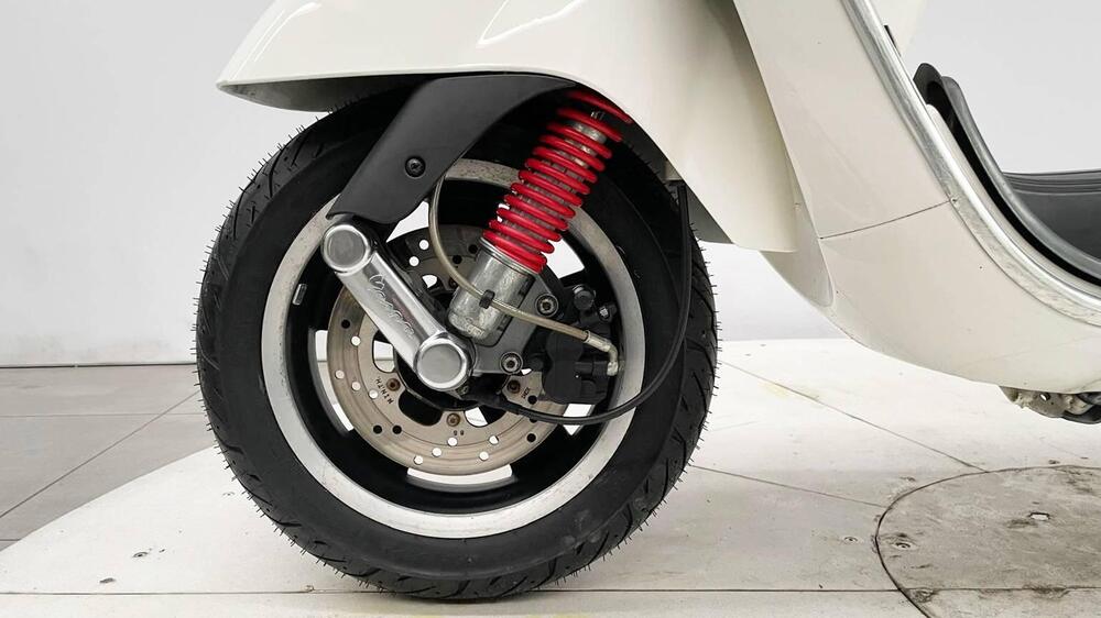 Vespa GTS 300 Super (2008 - 16) (6)