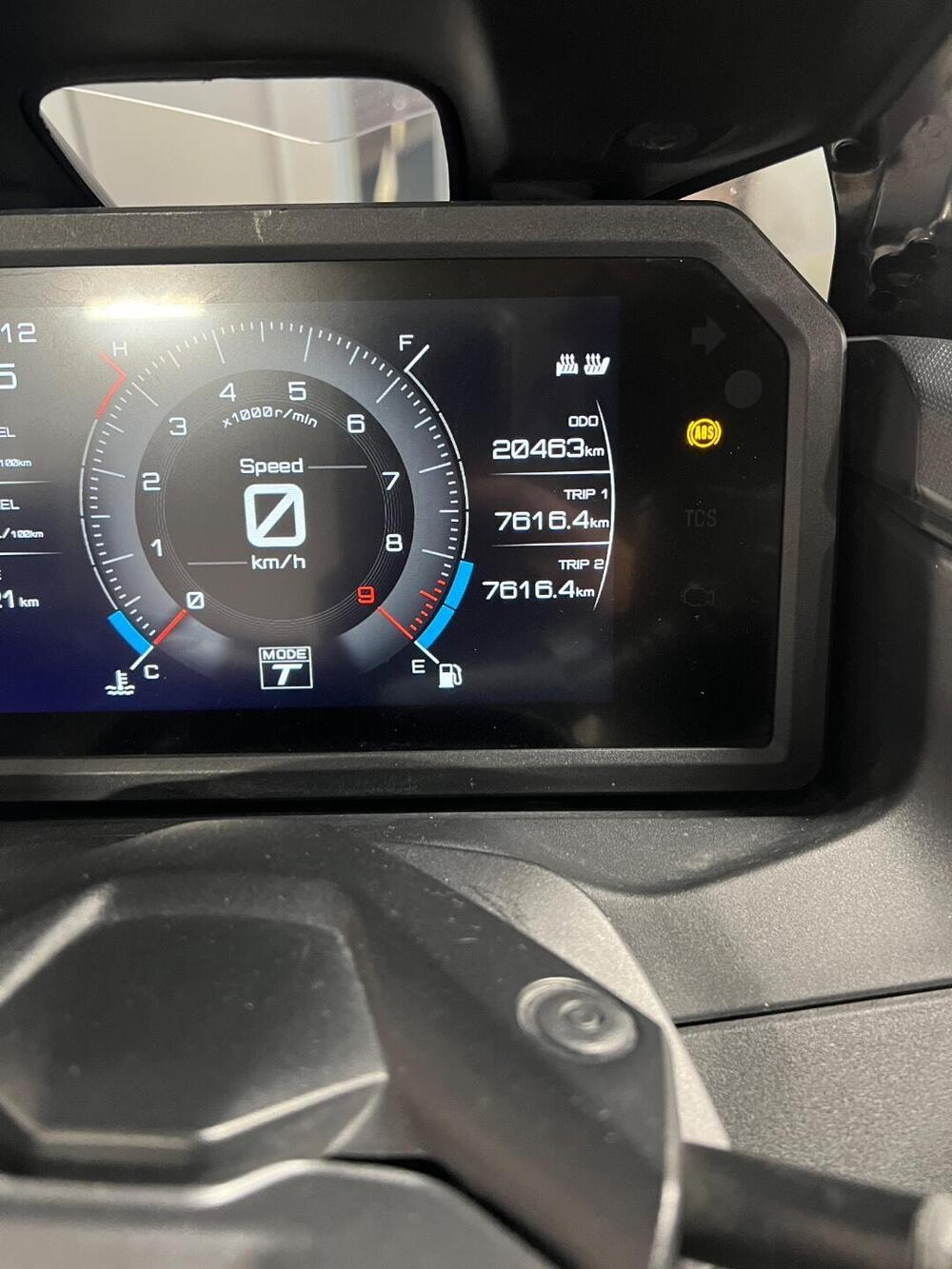 Yamaha T-Max 560 Tech Max (2022 - 24) (9)