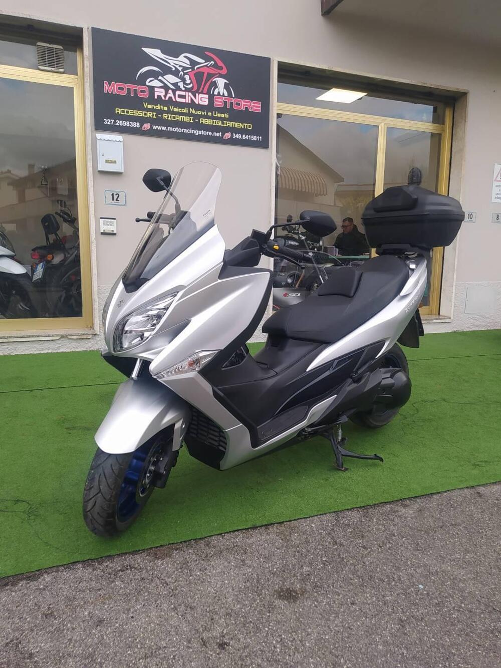 Suzuki Burgman 400 (2022 - 24) (5)