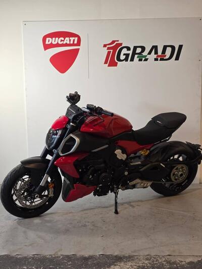 Ducati Diavel V4 (2023 - 26) nuova