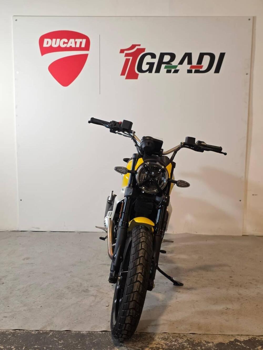 Ducati Scrambler 800 Icon (2025 - 26) (2)