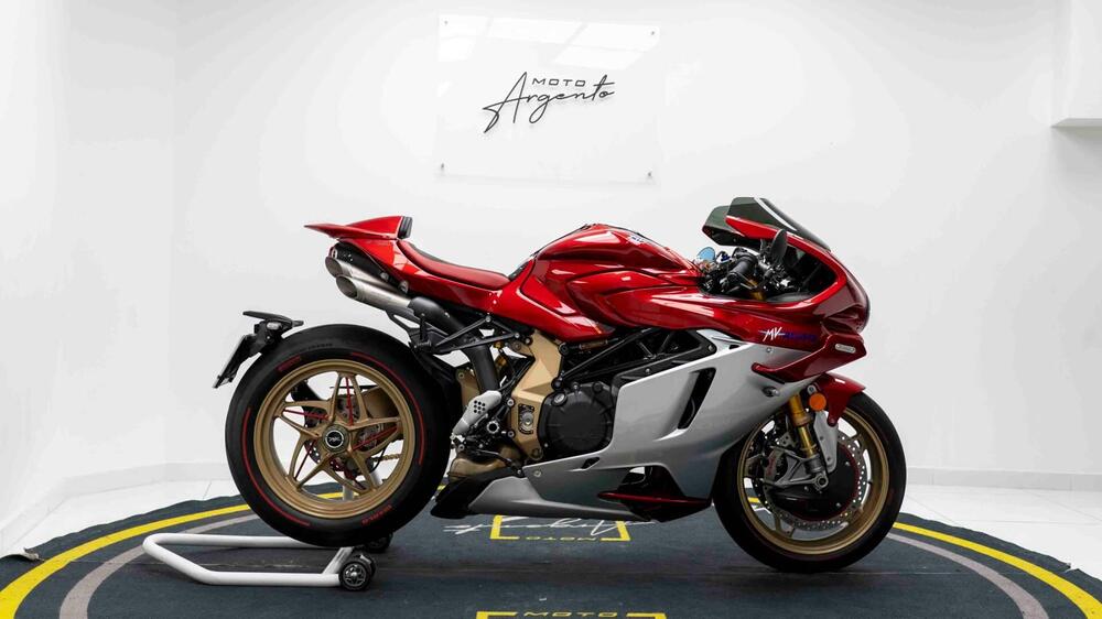 MV Agusta Superveloce 1000 Serie Oro (2024 - 26) (2)