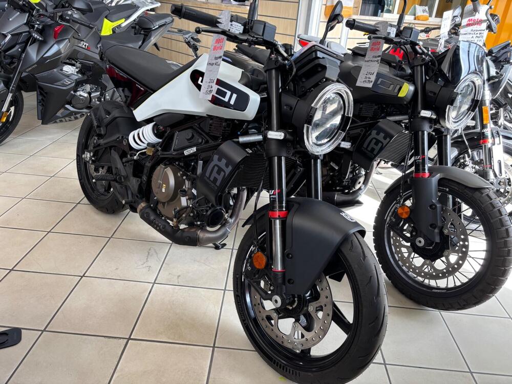 Husqvarna Vitpilen 401 (2024 - 26) (2)