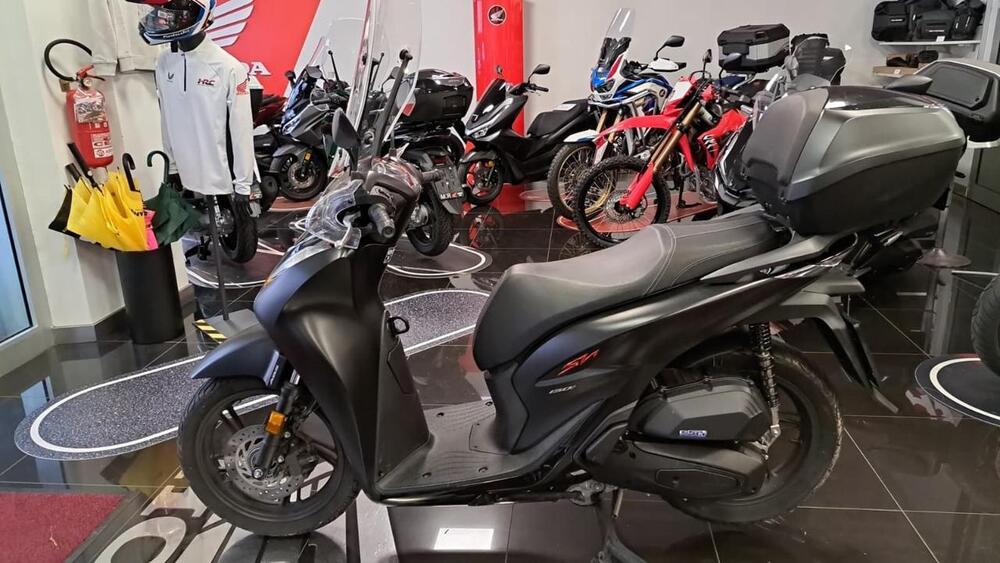 Honda SH 150i Sport (2022 - 23) (2)