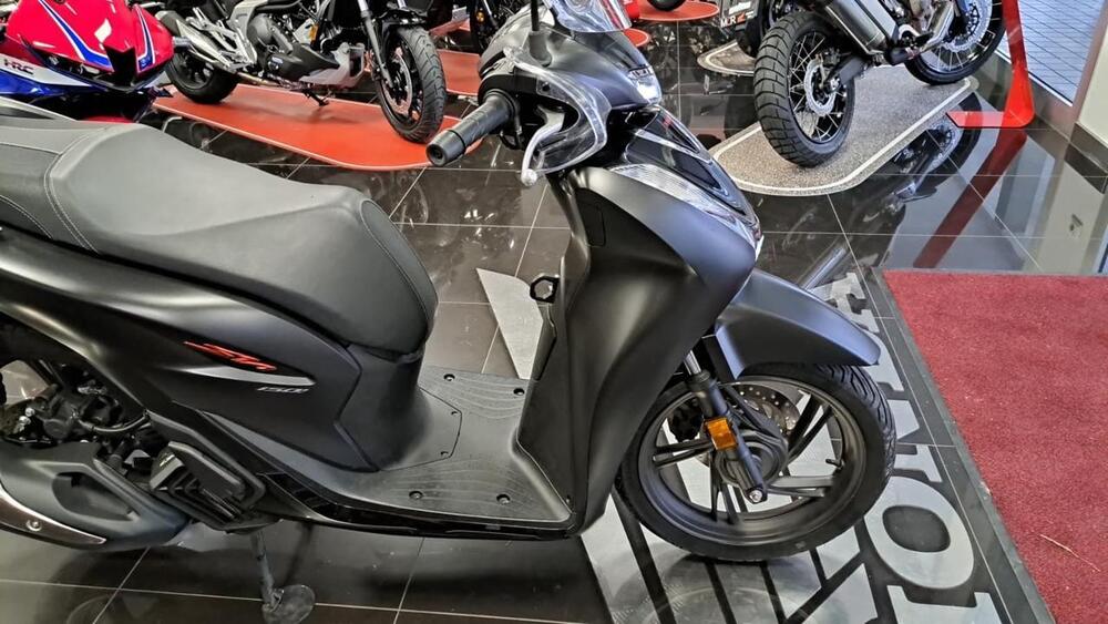 Honda SH 150i Sport (2022 - 23) (4)