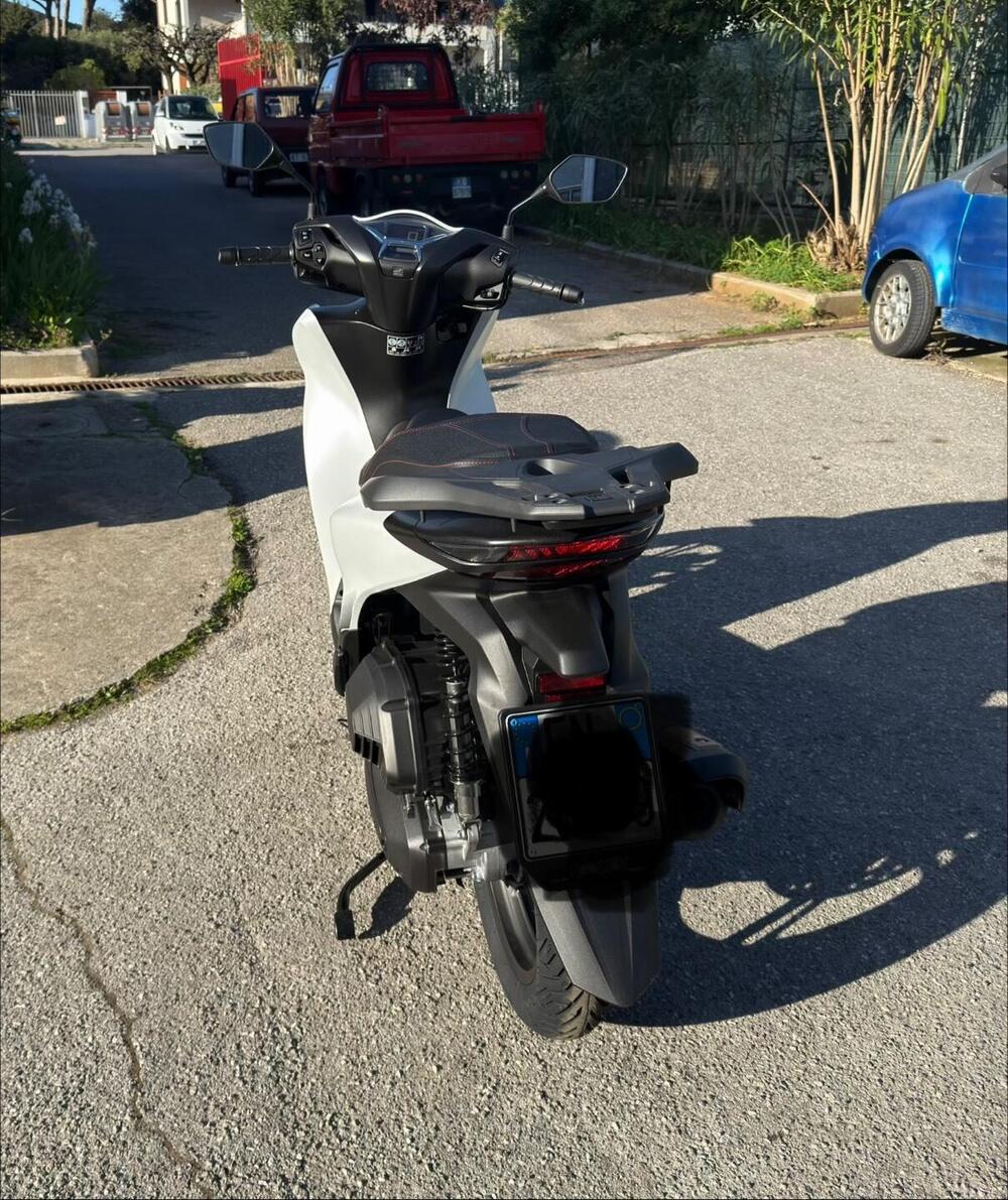 Honda SH 125i Sport (2024 - 25) (4)