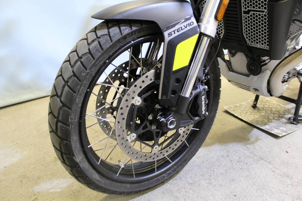 Moto Guzzi Stelvio PFF (2024 - 26) (15)