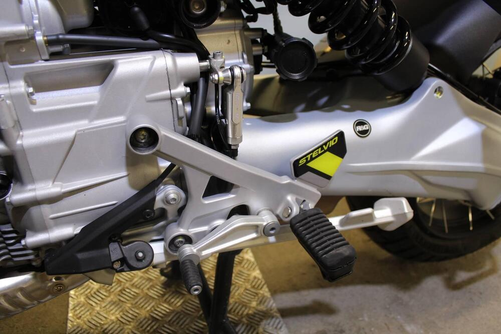 Moto Guzzi Stelvio PFF (2024 - 26) (18)