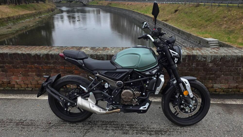 Voge Trofeo 300AC (2021 - 26) (4)