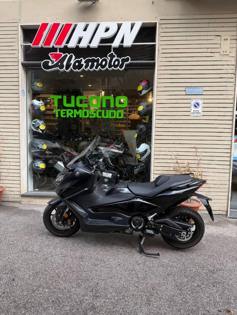 Yamaha T-Max 560 Tech Max (2022 - 24) (2)