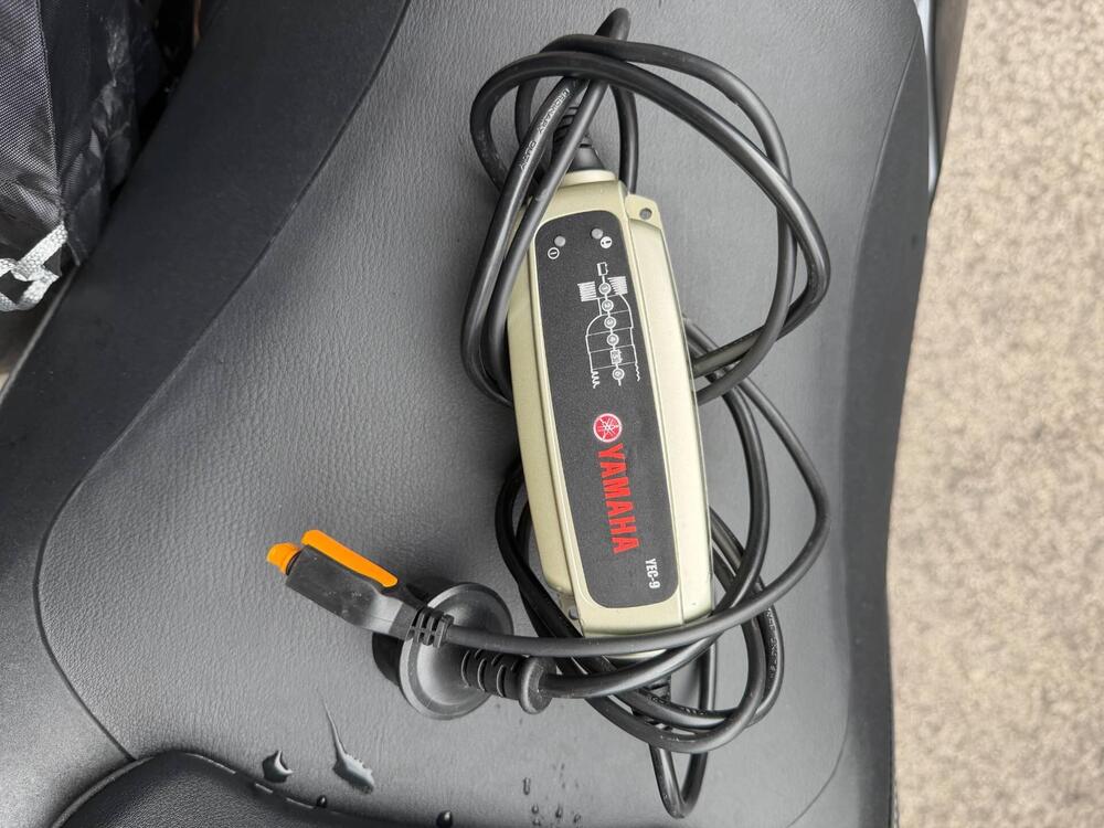 Yamaha T-Max 560 Tech Max (2022 - 24) (9)