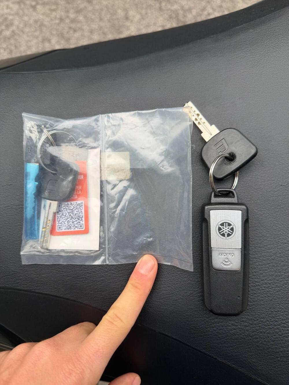 Yamaha T-Max 560 Tech Max (2022 - 24) (10)