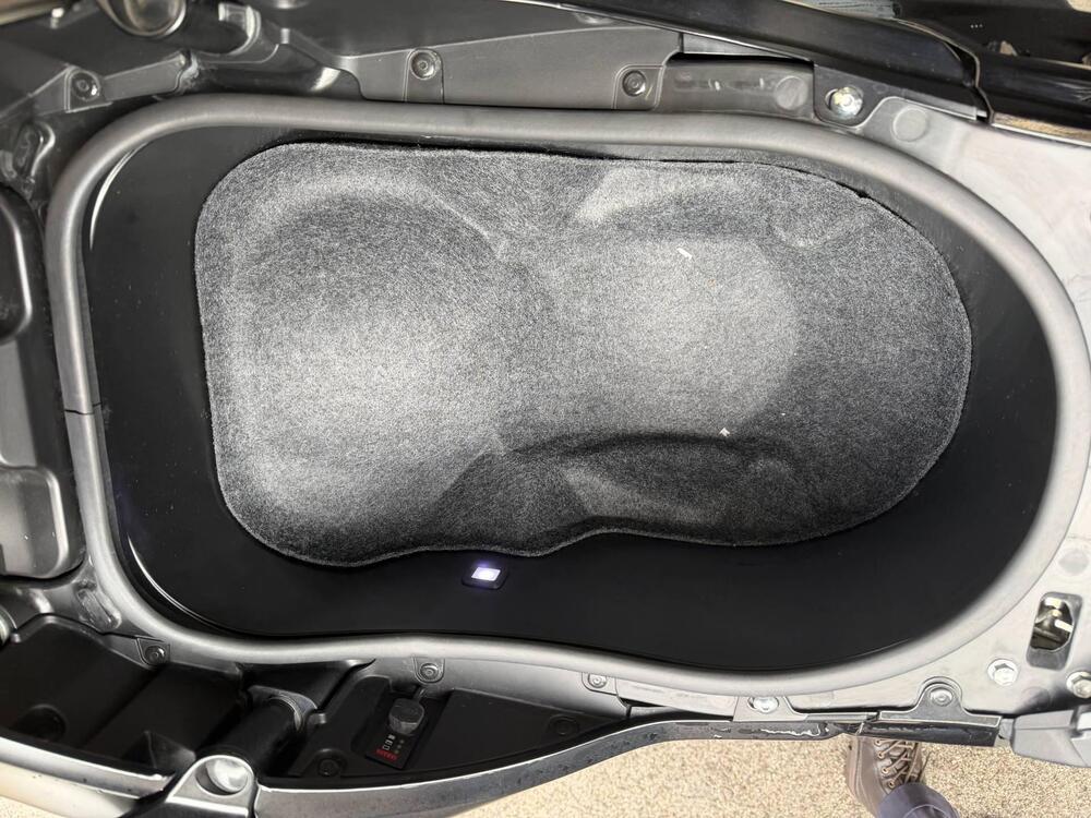 Yamaha T-Max 560 Tech Max (2022 - 24) (11)