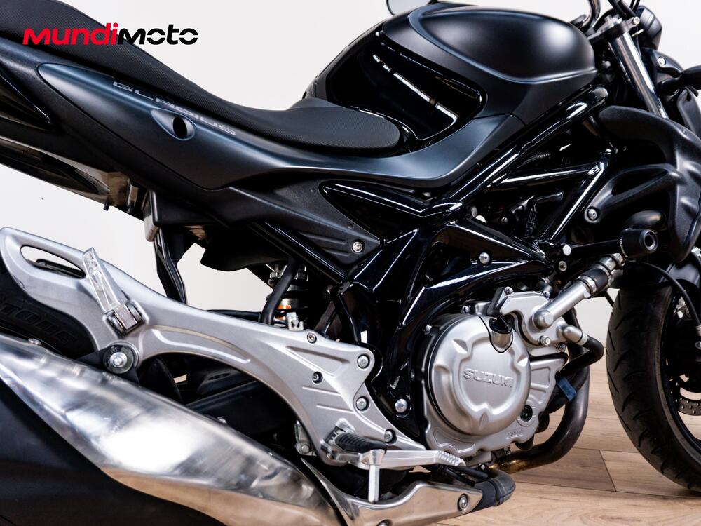 Suzuki Gladius 650 SFV ABS (2009 - 15) (3)