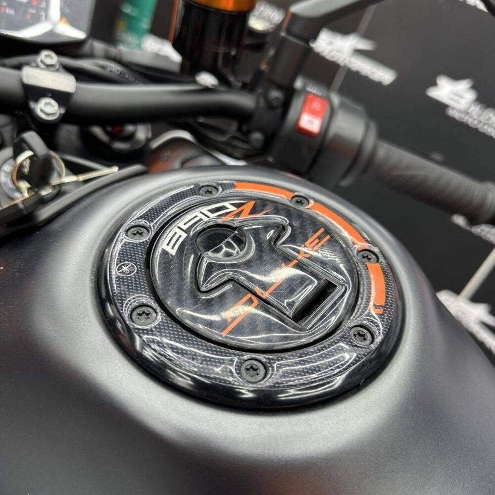 KTM 890 Duke R (2020) (8)