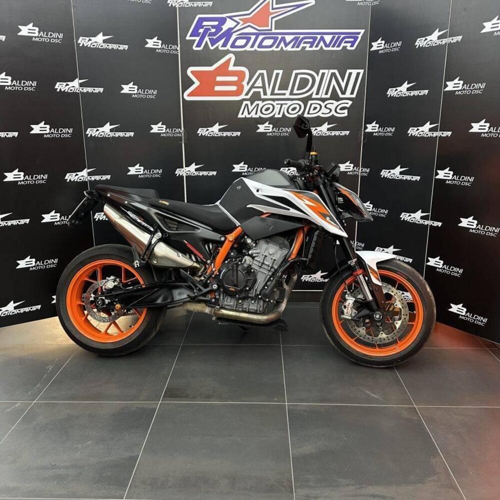 KTM 890 Duke R (2020) (2)