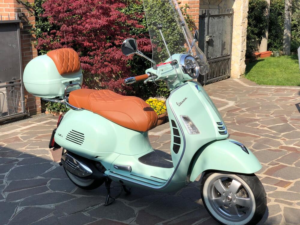 Vespa GTS 300 Hpe (2019) (4)