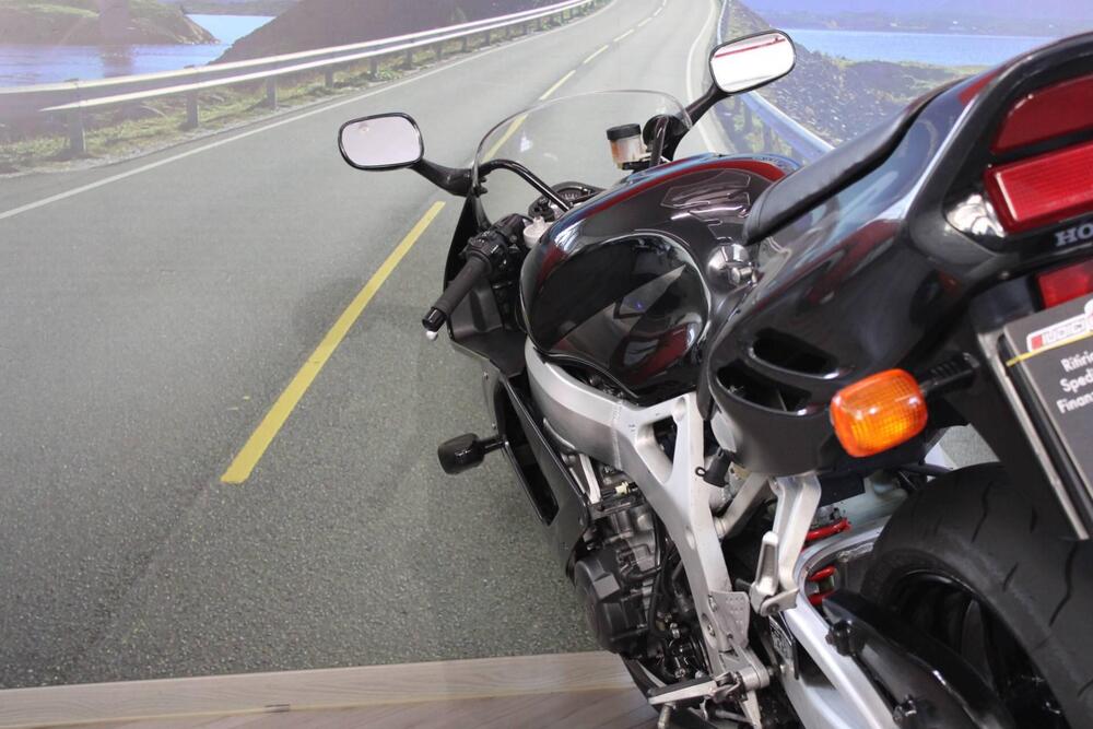 Honda CBR 900 RR (1998 - 99) (17)