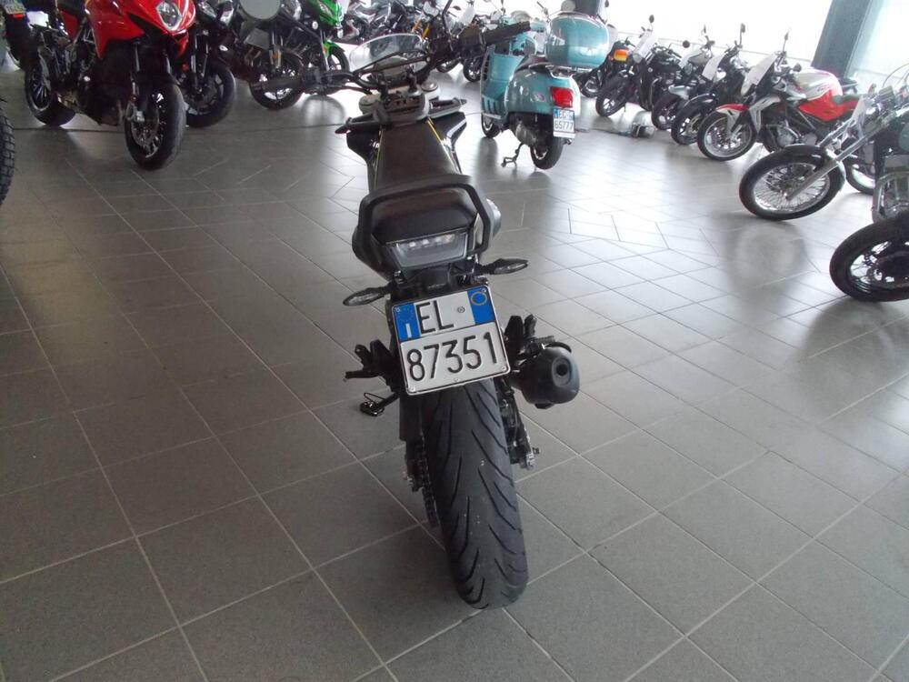 Husqvarna Svartpilen 401 (2018 - 19) (3)