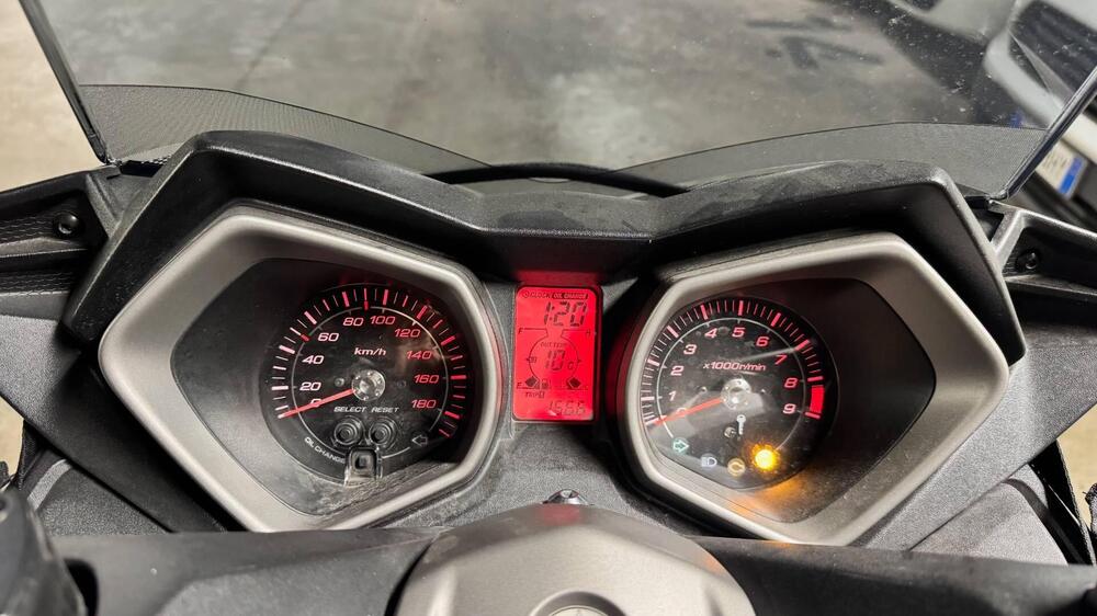 Yamaha X-Max 400 ABS (2013 - 16) (5)