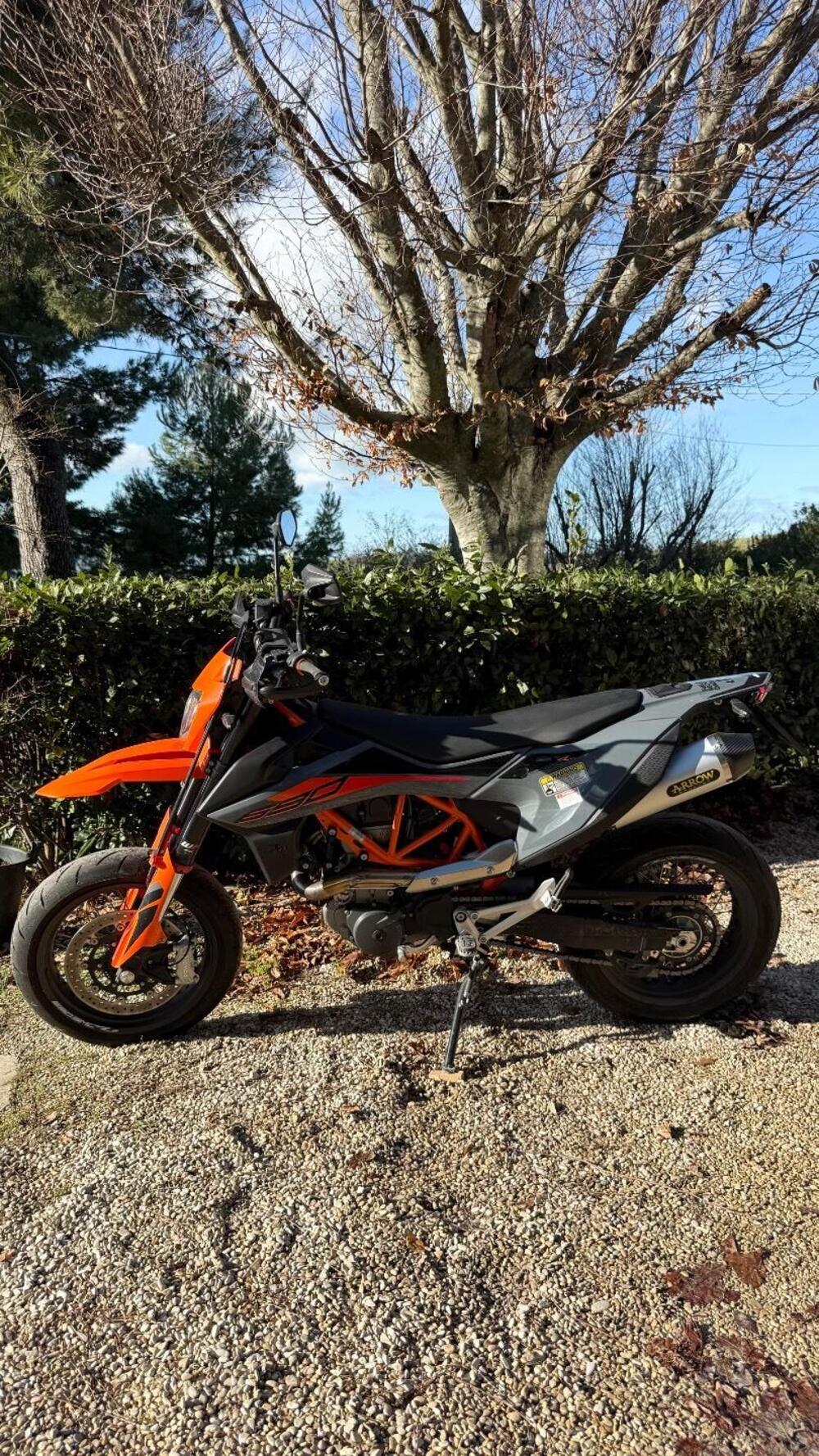 KTM 690 SMC R (2023 - 25) (4)