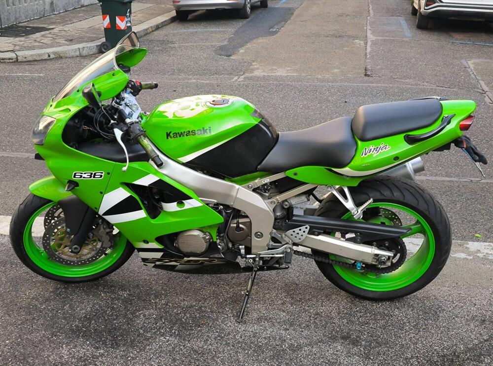 Kawasaki Ninja 636 ZX-6R (2002 - 03) (4)