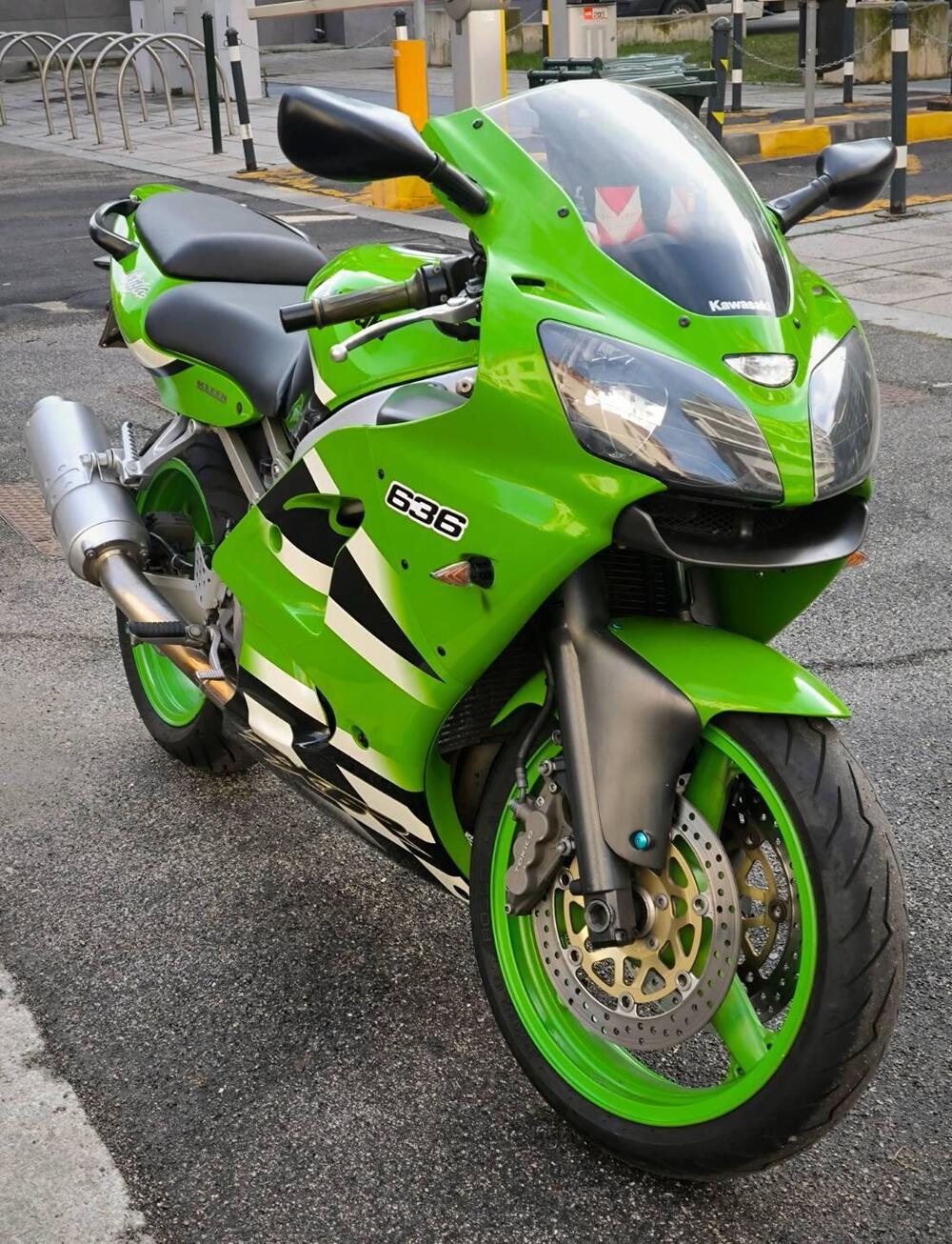 Kawasaki Ninja 636 ZX-6R (2002 - 03) (7)
