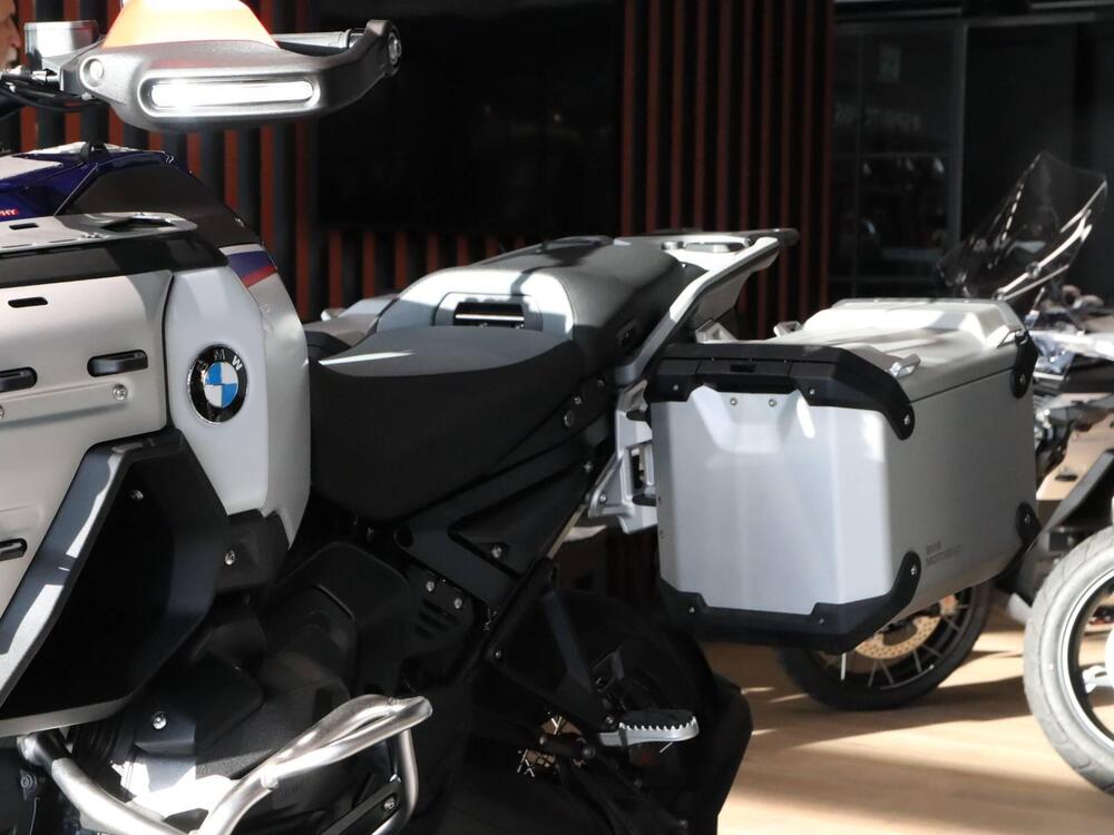 Bmw R 1300 GS Adventure (2025 - 26) (4)