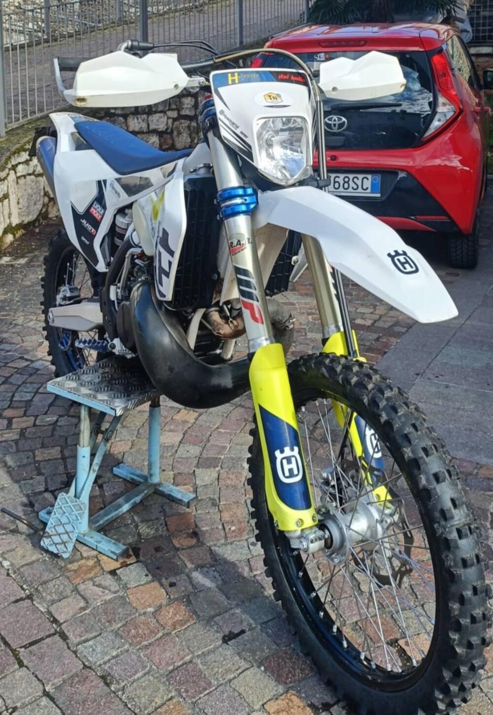 Husqvarna TE 300i (2019) (5)