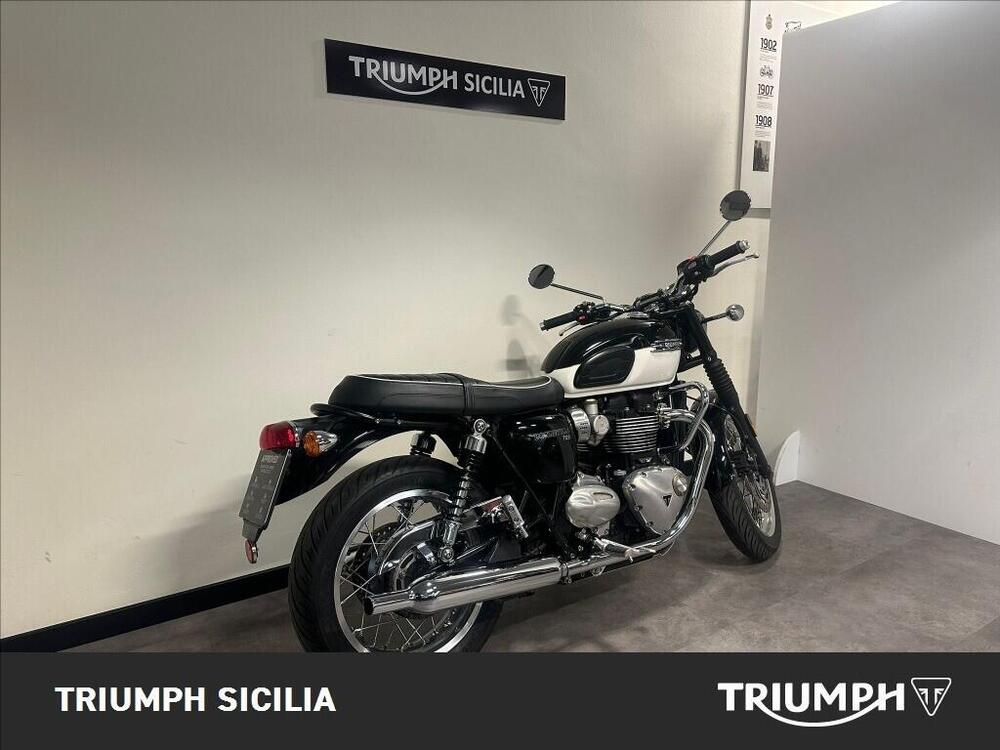 Triumph Bonneville T120 (2021 - 25) (3)