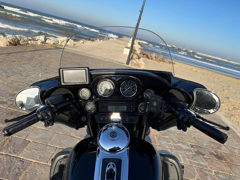 Harley-Davidson 1800 Electra Glide Ultra Classic (2009 - 11) - FLHTCUSE (6)