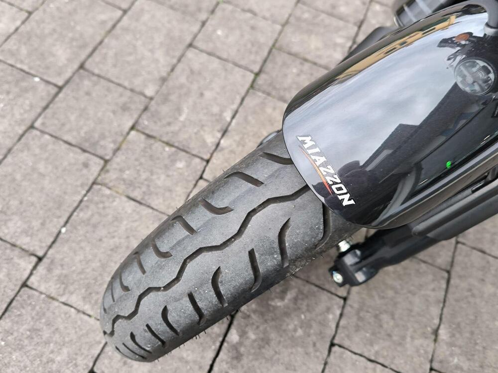 Royal Enfield Super Meteor 650 (2023 - 26) (4)