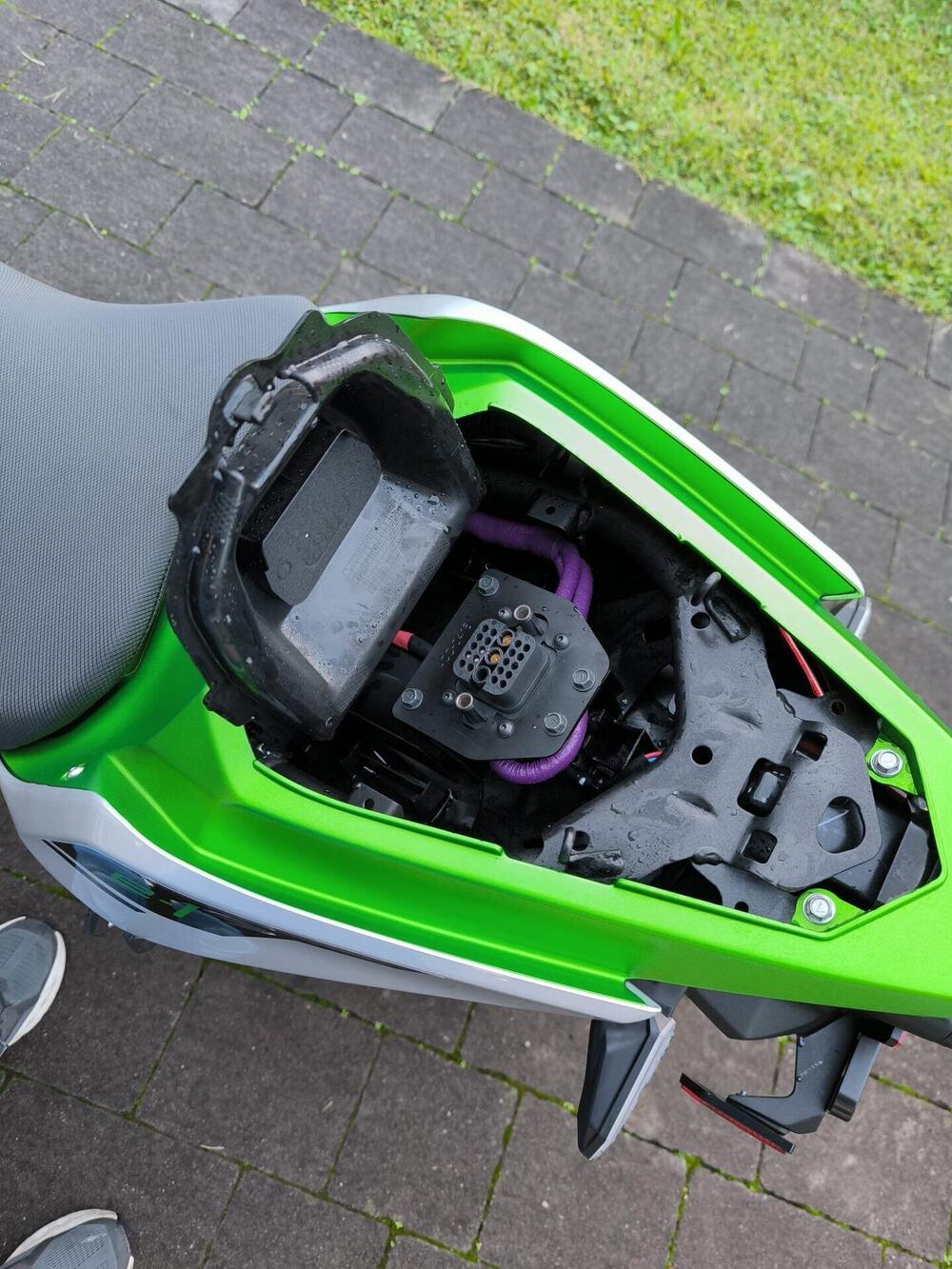 Kawasaki Z e-1 (2024 - 26) (3)