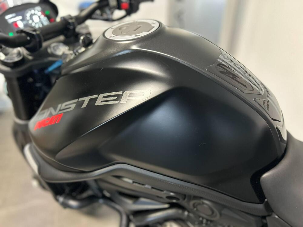 Ducati Monster 937 + (2021 - 25) (6)