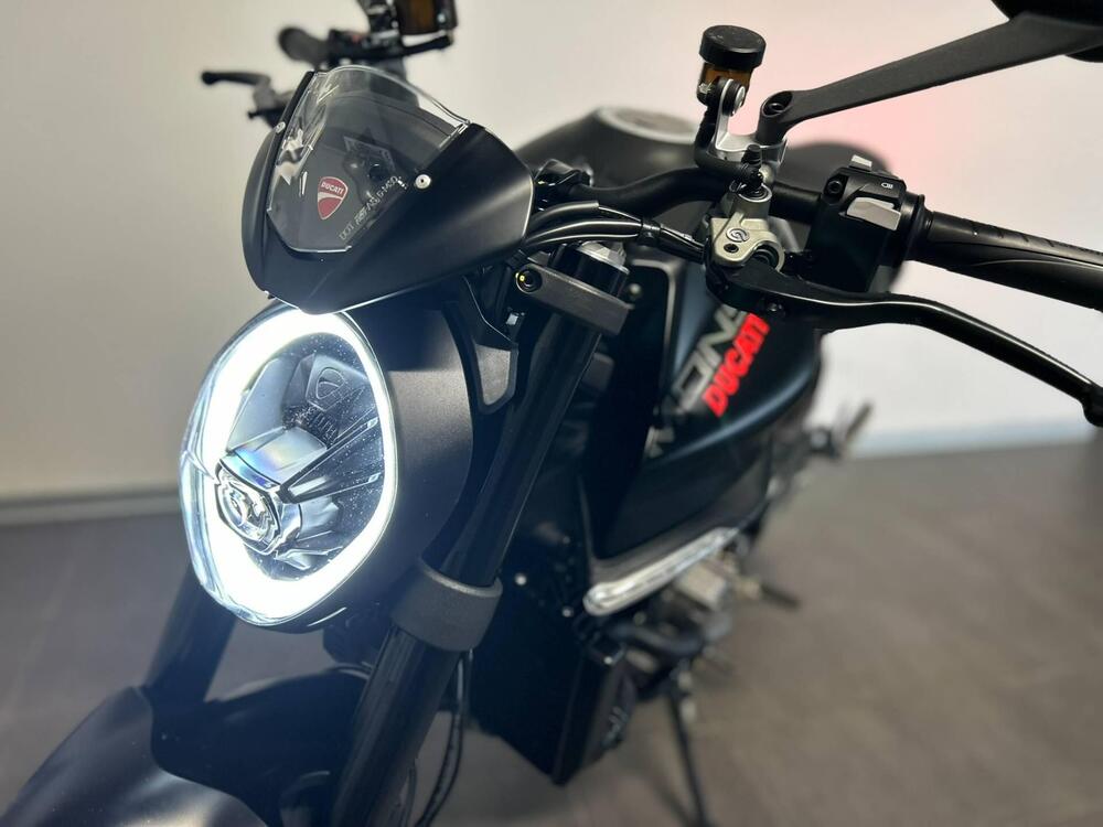 Ducati Monster 937 + (2021 - 25) (7)