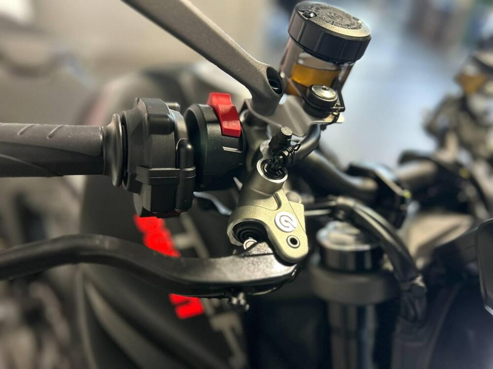 Ducati Monster 937 + (2021 - 25) (8)