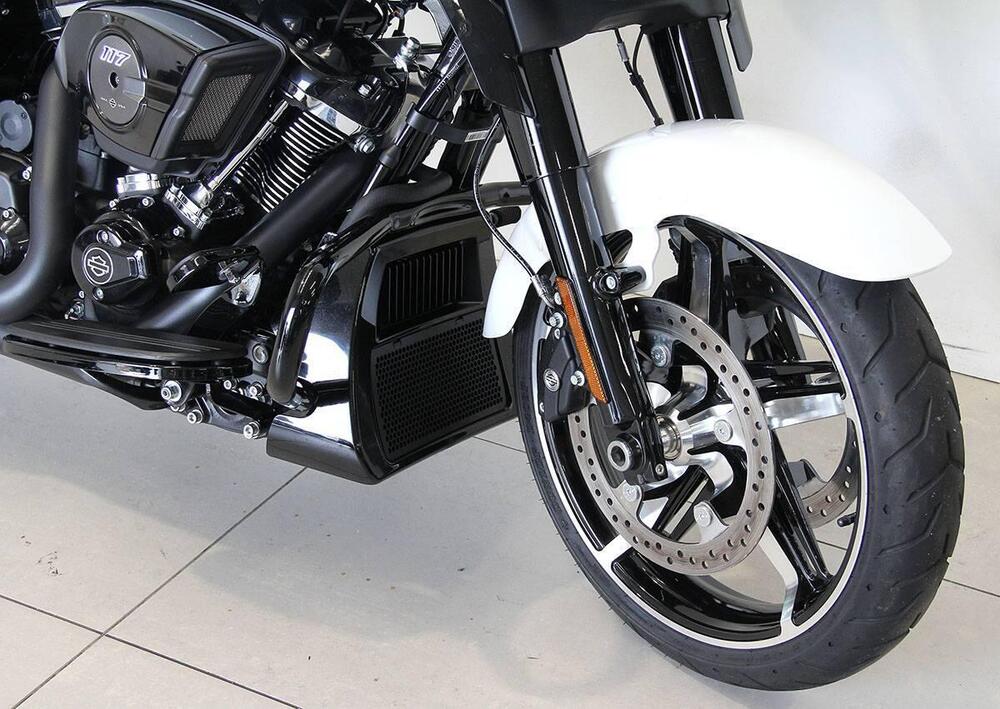 Harley-Davidson Street Glide (2024 - 26) (2)