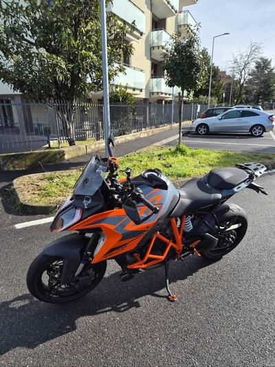 KTM 1290 Super Duke GT (2022 - 25) usata