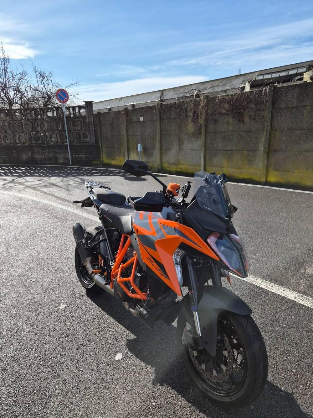 KTM 1290 Super Duke GT (2022 - 25) (2)