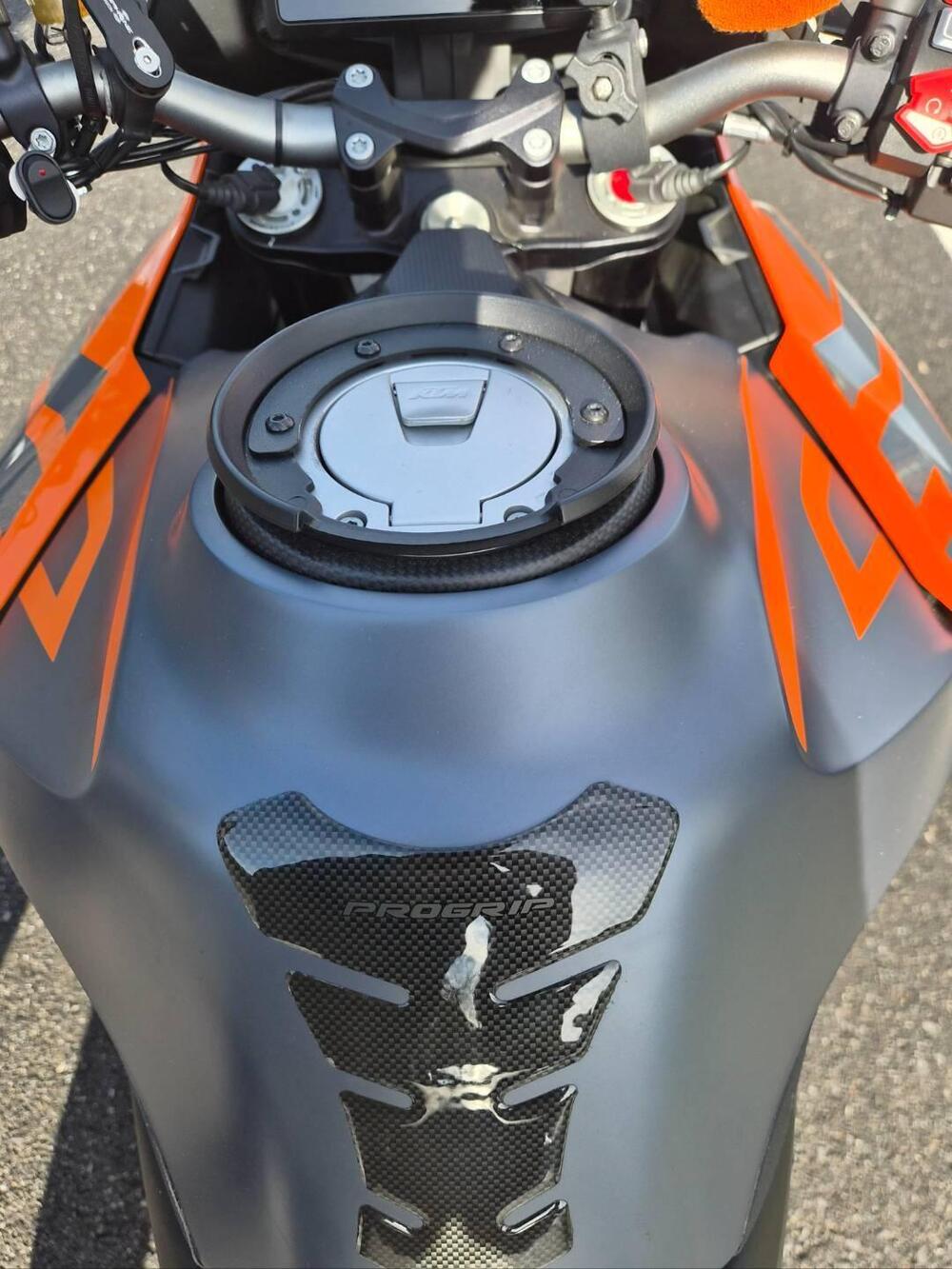 KTM 1290 Super Duke GT (2022 - 25) (12)