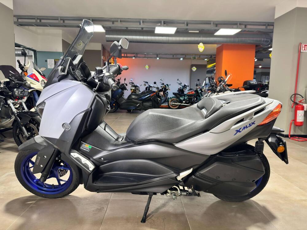 Yamaha X-Max 300 (2021 - 24) (4)