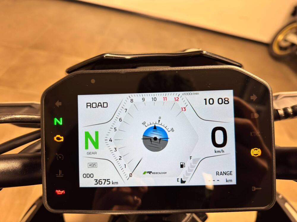 Kawasaki Z 900 (2025 - 26) (5)