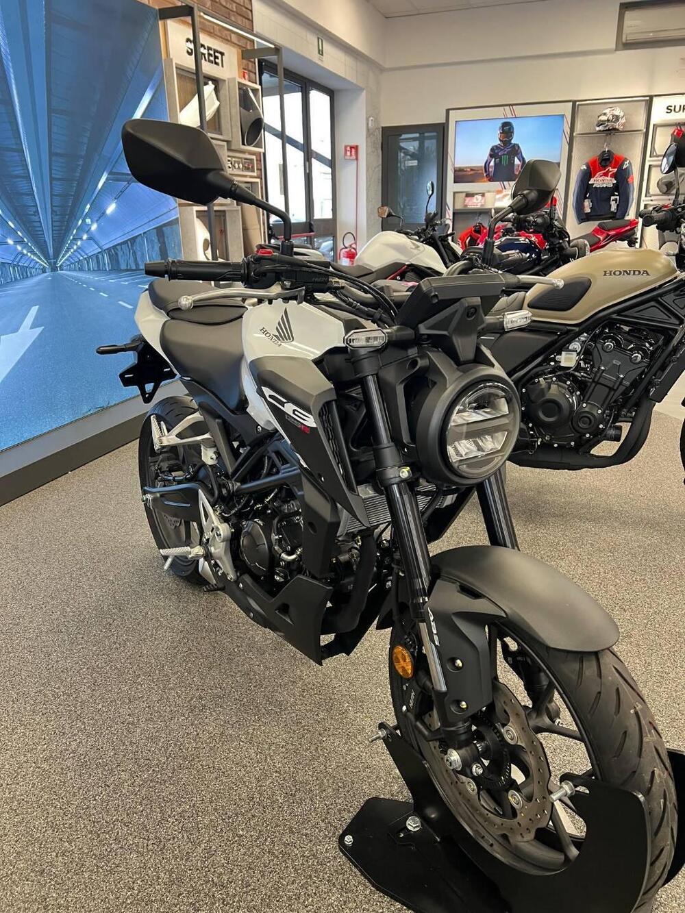 Honda CB 125 R (2024 - 26)