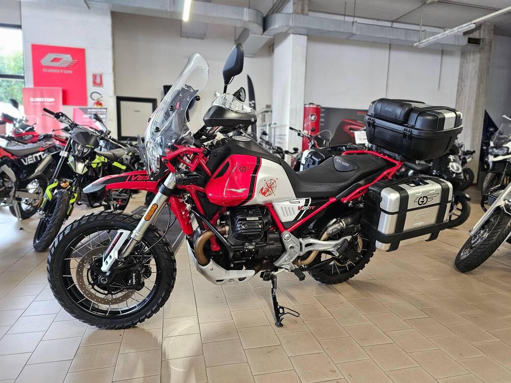 Moto Guzzi V85 TT Evocative Graphics (2021 - 23) (3)
