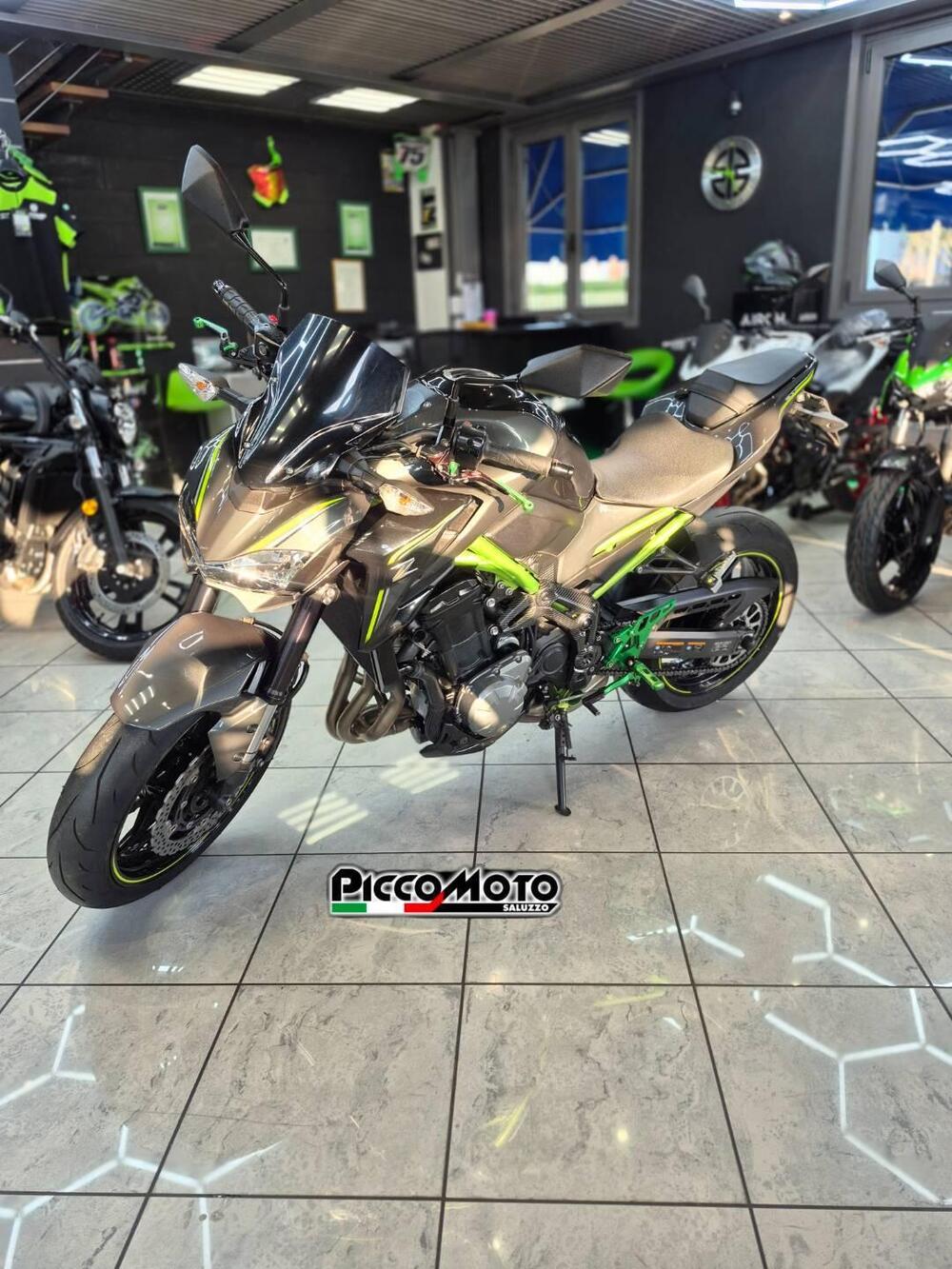 Kawasaki Z 900 (2017 - 18) (5)